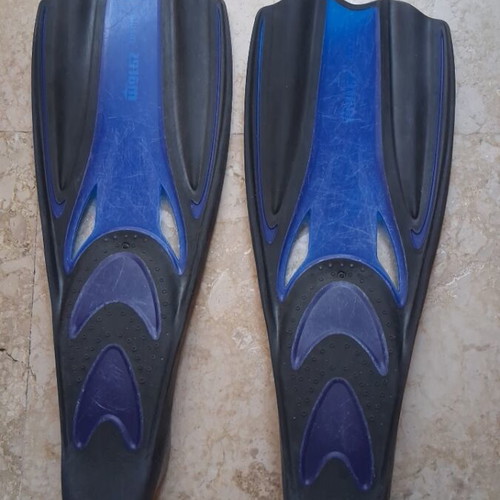 Mares Manta Silicone Fins like new