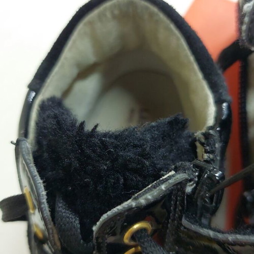 Children's shoes like new, three pairs