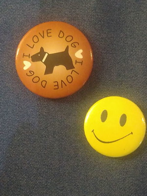 Κονκάρδες με logo "I love dog" και emotion