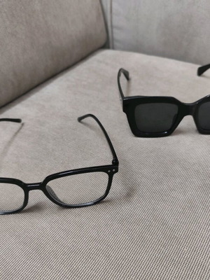 Glasses like new, black sunglasses and clear style frames
