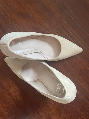 Γόβες Migato σουέτ μεταχειρισμένες, νούμερο 38, μπεζ