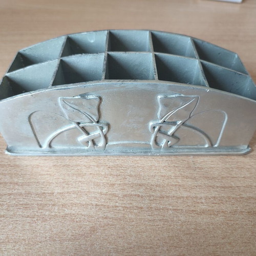 Royal Selangor Pewter pencil holder with Art Nouveau floral design
