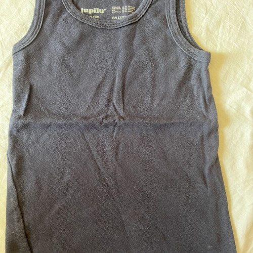 Baby boy shorts and sleeveless tops set used, 12-18 months