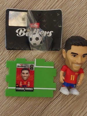 Zuru Fifa World Cup 2026 Ballers Ferran Torres Spain figure