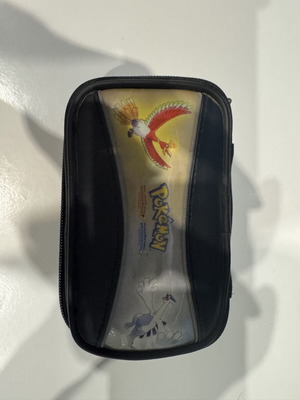 Nintendo case like new with Pokemon design