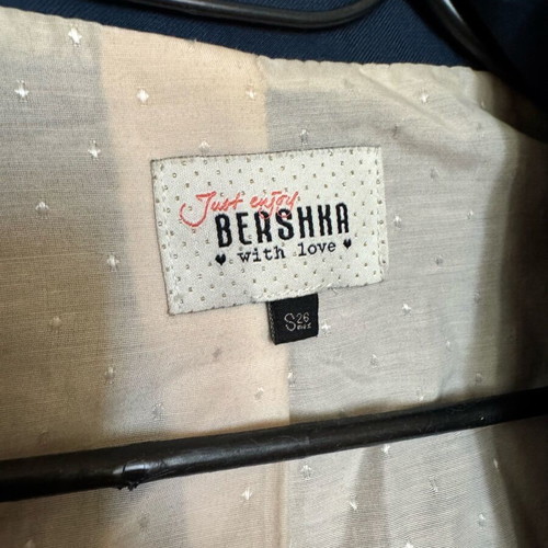 Bershka blazer blue like new, fitted