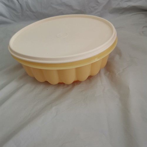 Tupperware mold 2.2 liters new for jelly or rice