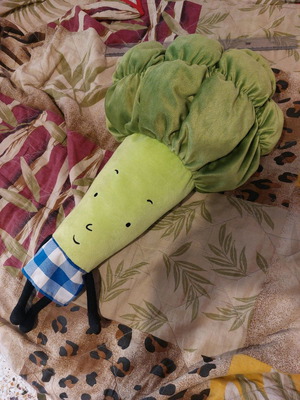 Плюшено броколи 60 см като ново