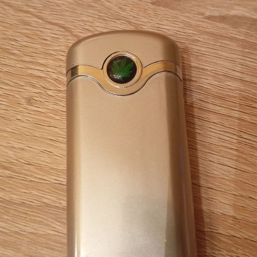 Vintage rare gas lighter like new