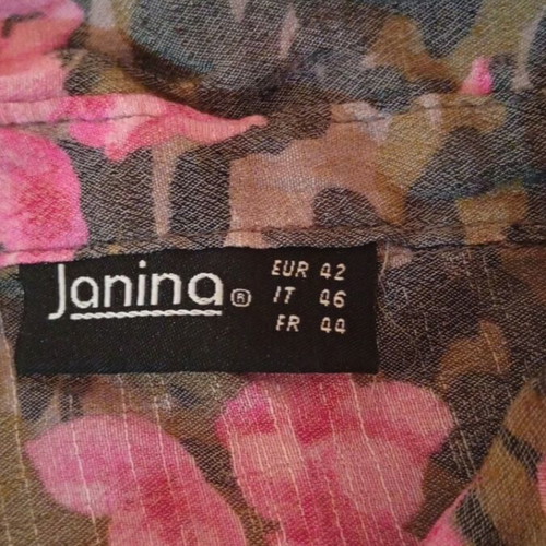 Women's camouflage shirt with pink flowers like new