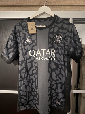 Paris Saint-Germain x Jordan with Messi new authentic jersey