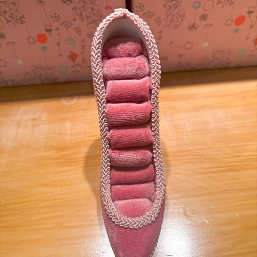 Pink Velour Shoe Ring Holder for 10 Rings Like New