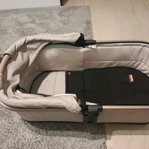 Peg Perego Ypsi Bassinet baby stroller used