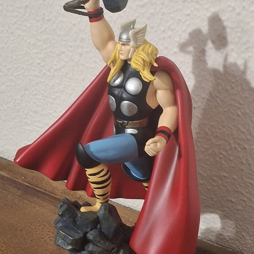Thor Marvel Bowen Designs Limited Edition Statue 2001 like new