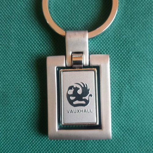 Vintage Vauxhall Spinning Keychain New Old Stock NOS 37g