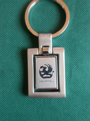 Vintage Vauxhall Spinning Keychain New Old Stock NOS 37g