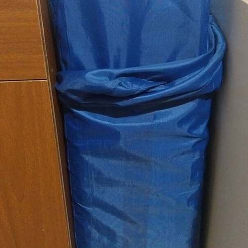 Baby playpen like new, foldable with case