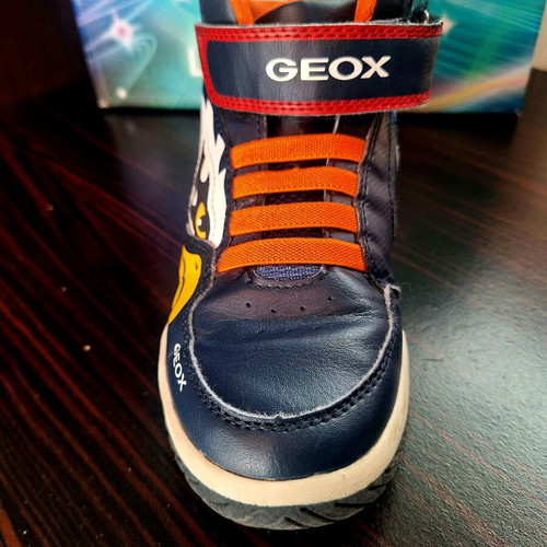 Geox kids athletic boots with lights used, size 31