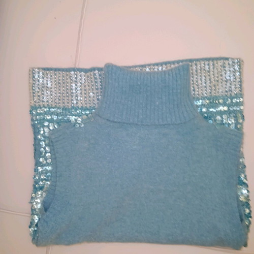 Embroidered T-shirts like new, pack of 5 pieces