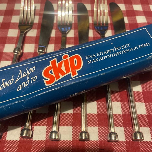 Set of silver-plated cutlery like new