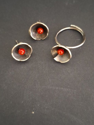 Vintage ring and matching stud earrings set, like new, oxidized silver with coral bead