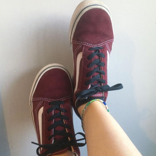 Vans Oldskool Burgundy Athletic Shoes Size 36 Like New