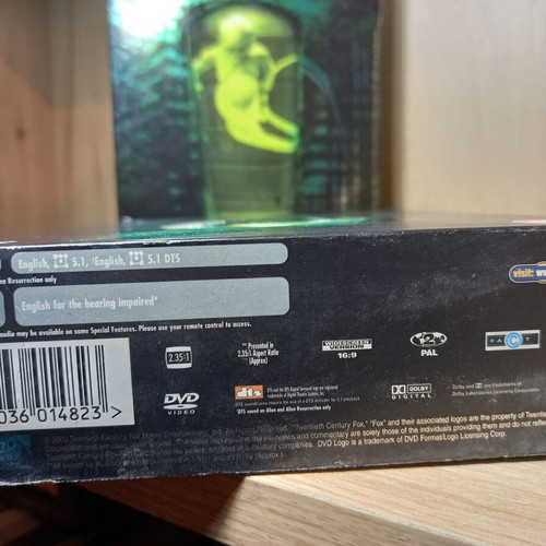 Alien 4 Movies Box Set DVD with English Subtitles like new