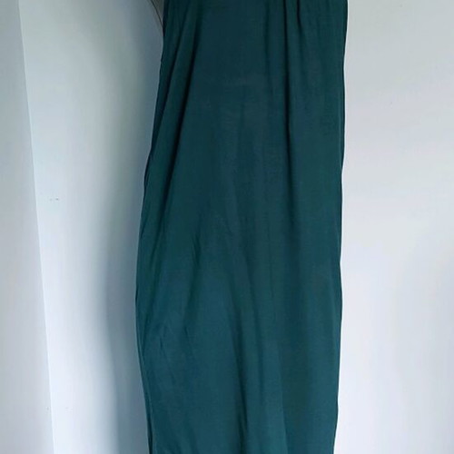 Gina Tricot Dress like new with built-in metal necklace decoration