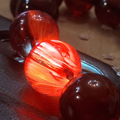 Bakelite Komboloi like new, 33 beads, traditional oriental finish