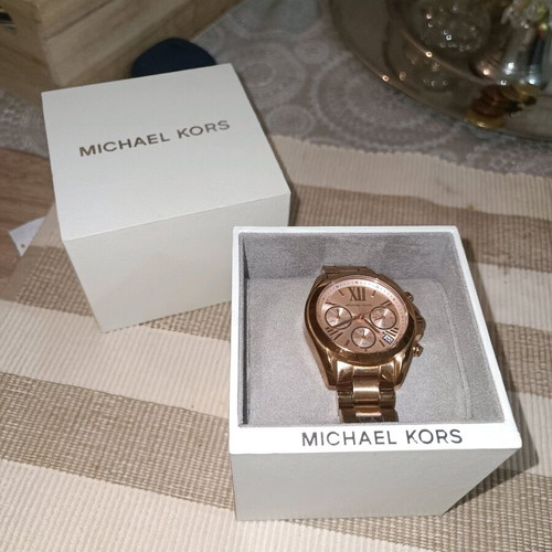 Michael Kors wristwatch women's like new with box and certificate