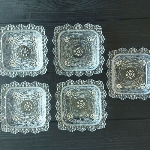 Small dessert plates used, set of 5