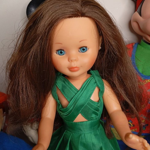 Nancy Famosa collectible doll used with emerald dress Juanjo Oliva