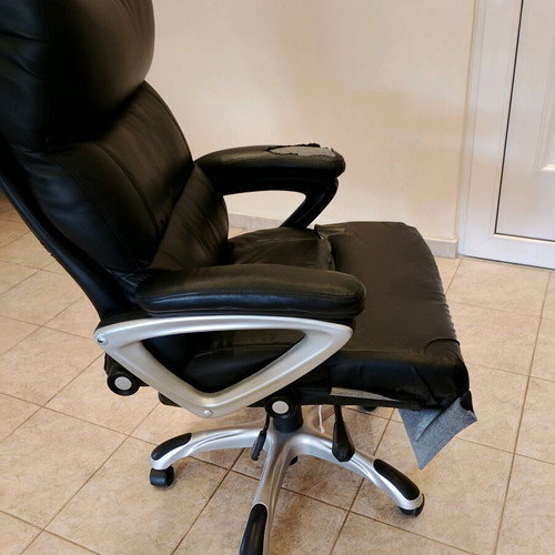 Office chair director used with 3 tears on leather upholstery