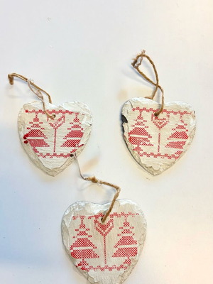 Decorative hanging ornaments like new, set of 3 pieces