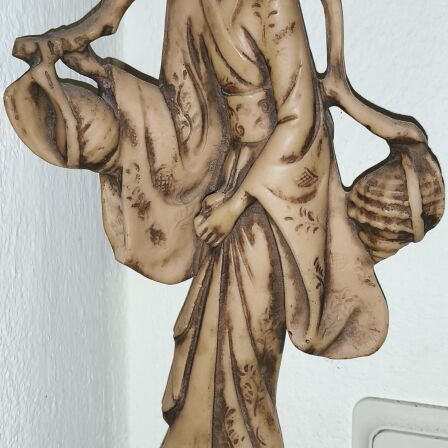 Geisha figurine vintage used decorative resin statue