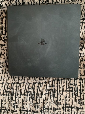 Sony PlayStation 4 console 500GB with games