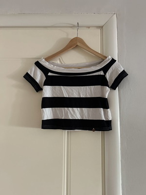 Hype Striped Top Small like new, black and white
