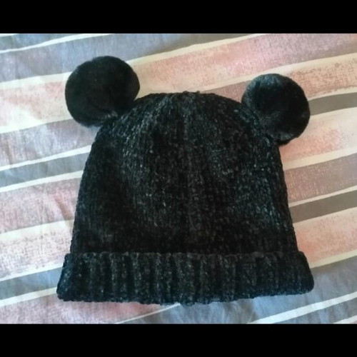 Orchestra hat and neck set like new, black and pink for girls
