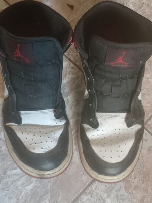 Nike Air Jordan Mid 1 sneakers used, no laces, size 36, black