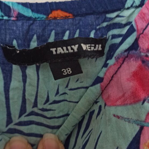 Tally Weijl summer dress like new, floral, elastic waist, size M