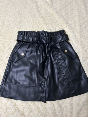 Φούστα Zara μαύρη XS μεταχειρισμένη