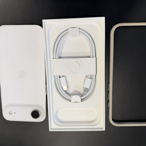 Apple iPhone Air 512GB Cloud White like new with original accessories