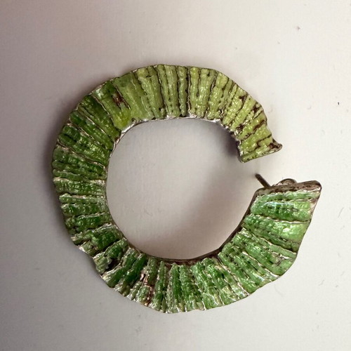 Silver earrings like new with green shades