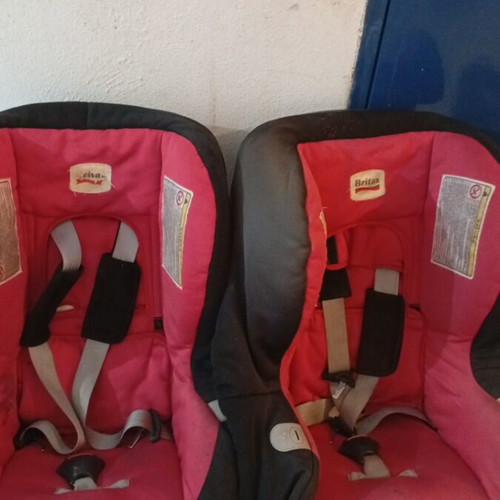 Child car seats like new, set of 2 pieces