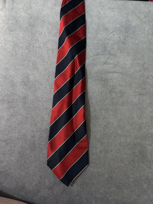 Silk tie like new
