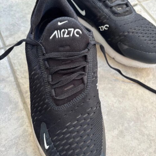 Nike Air Max 270 athletic shoes like new, size 39, black