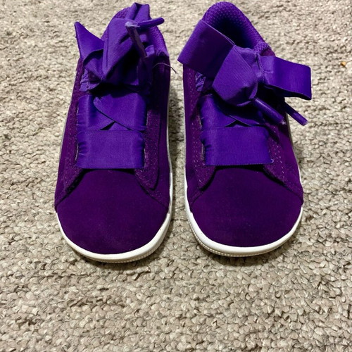 Puma athletic shoes like new, size 23, purple