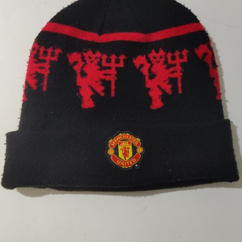 Manchester Untd beanie like new, authentic