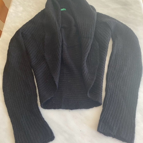 Benetton short cardigan black knitted like new