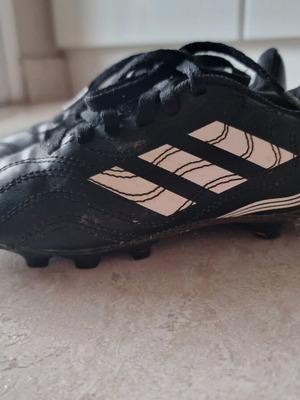 Adidas футболни обувки като нови размер 29
